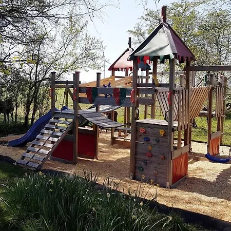 Urlaub Zwischen Den Meeren Auf Hof Jørlon * Osterby (Schleswig-Flensburg)